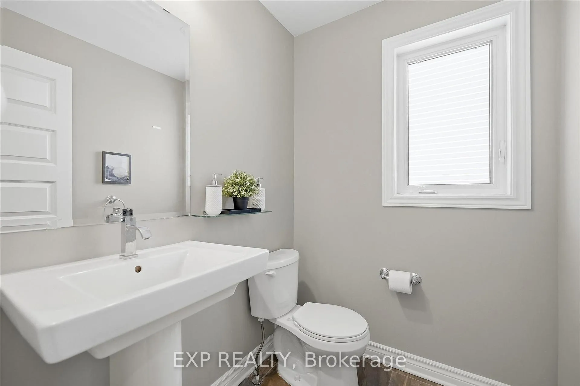 Photo 4 of 647 Petrichor Crescent, Ottawa, Avalon West — HOMEH
