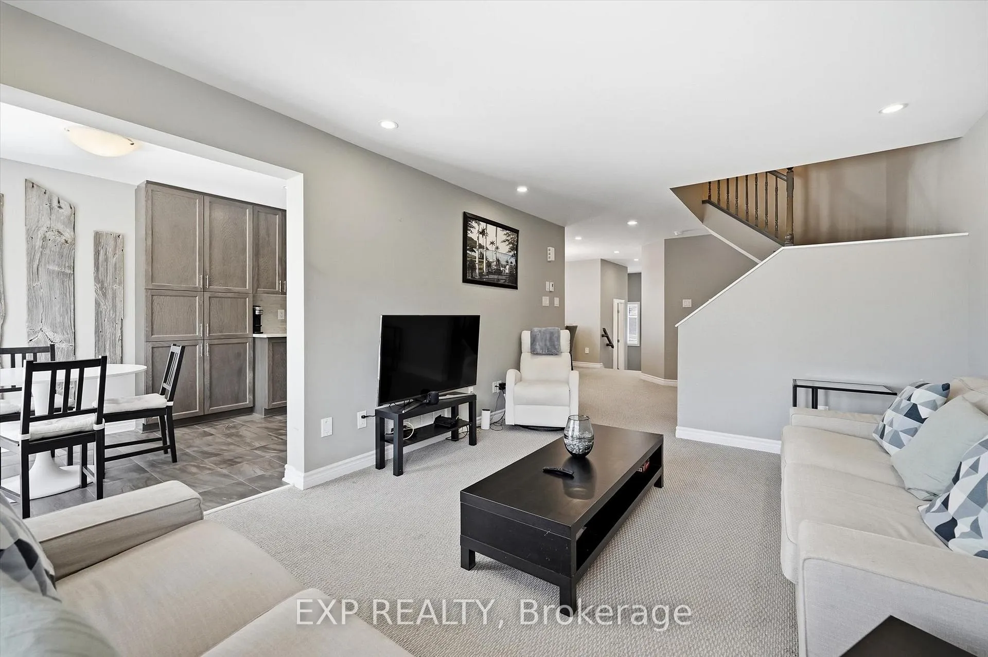 Photo 10 of 647 Petrichor Crescent, Ottawa, Avalon West — HOMEH