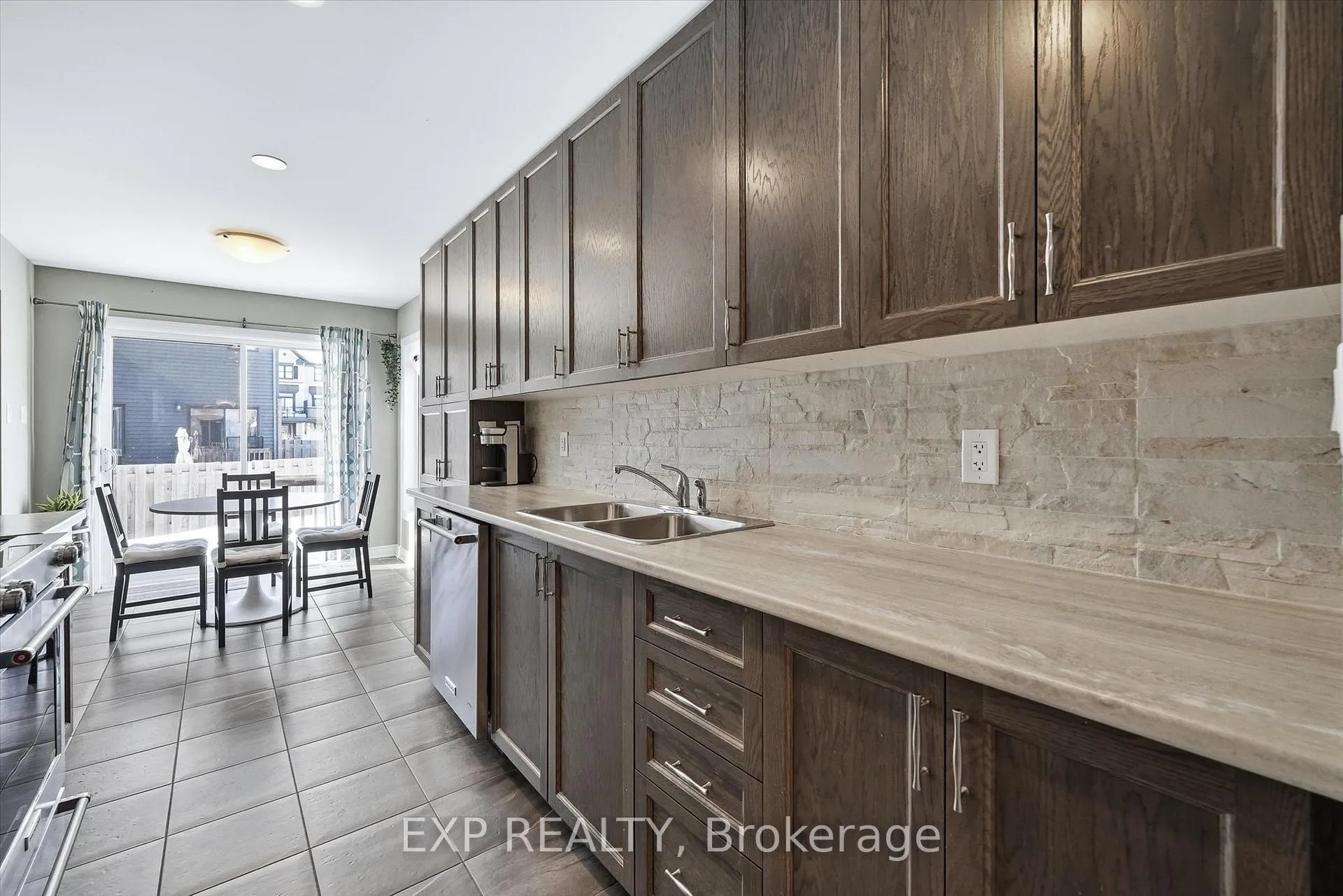 Photo 15 of 647 Petrichor Crescent, Ottawa, Avalon West — HOMEH
