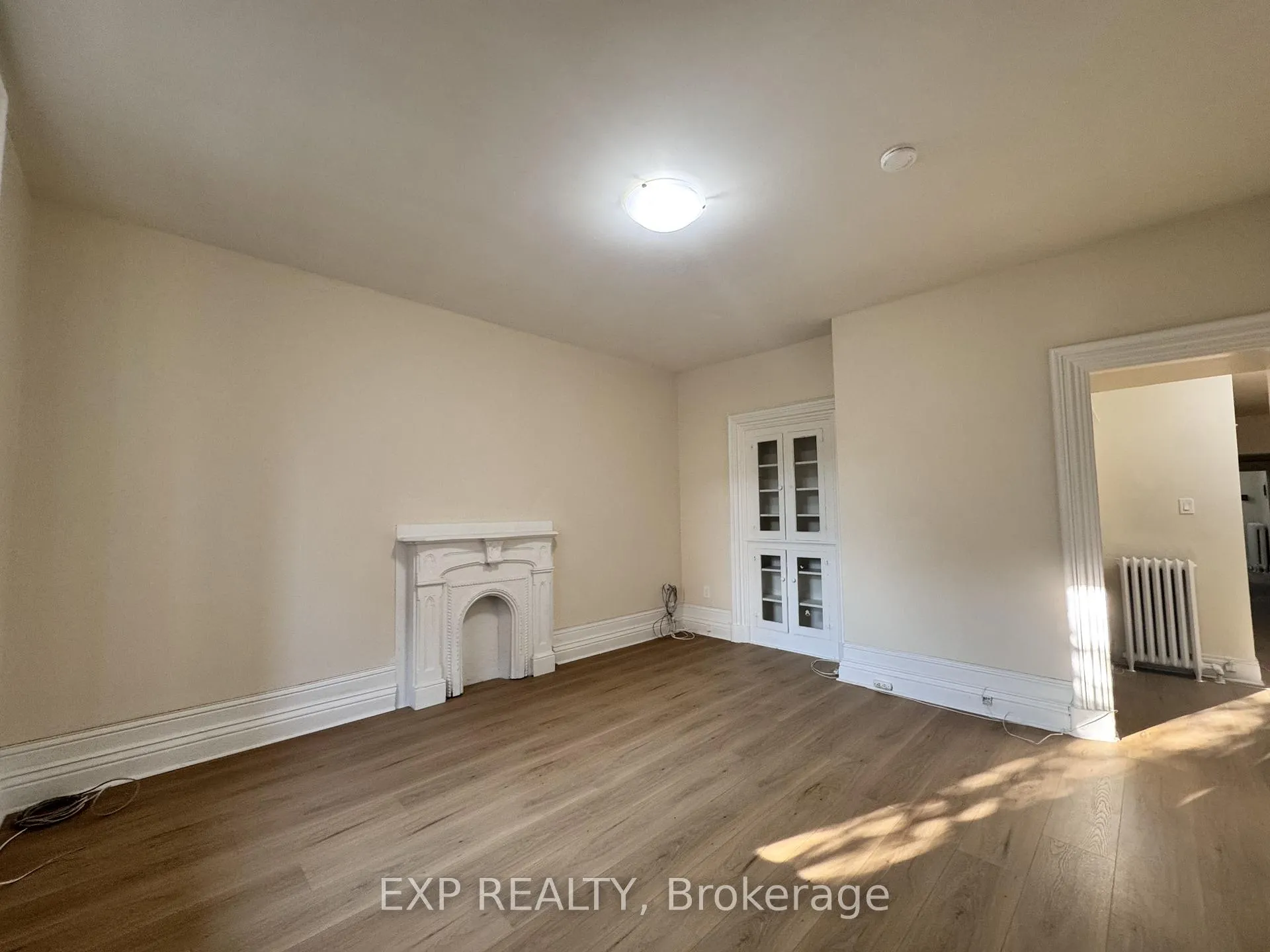 Photo 2 of Unit UNIT-1, 321 Hunter Street, Hamilton, Stinson — HOMEH