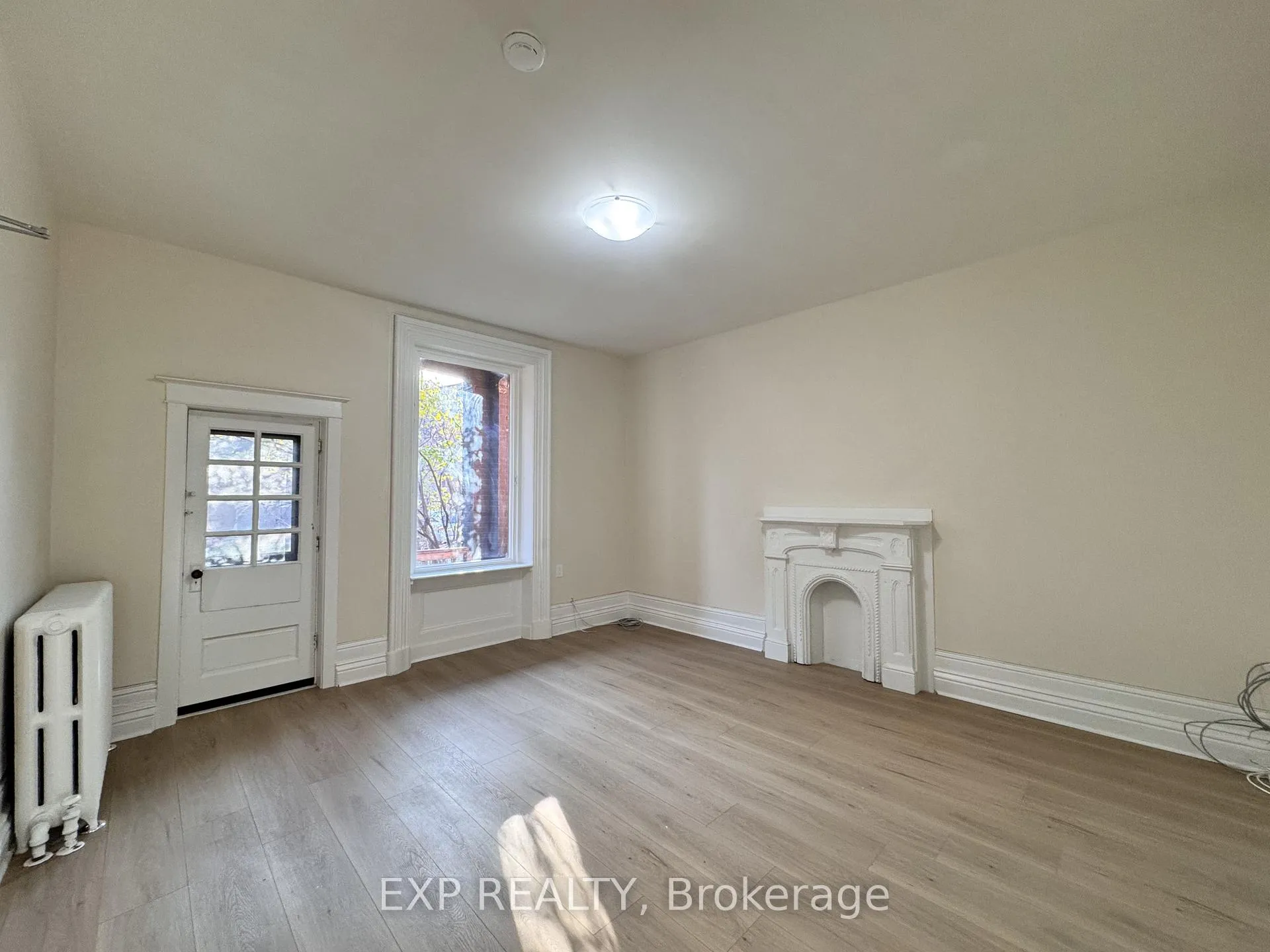 Photo 3 of Unit UNIT-1, 321 Hunter Street, Hamilton, Stinson — HOMEH