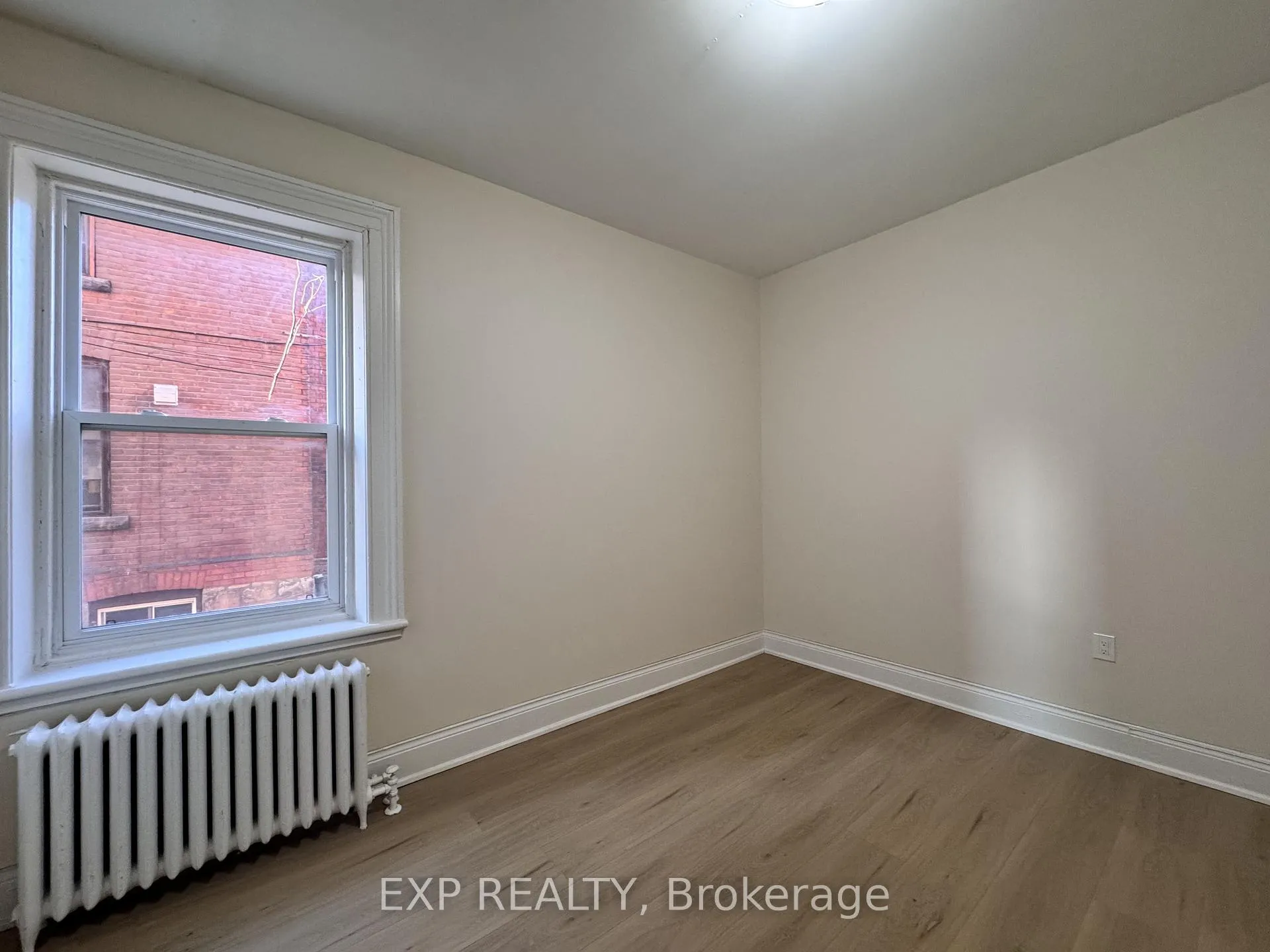 Photo 4 of Unit UNIT-1, 321 Hunter Street, Hamilton, Stinson — HOMEH