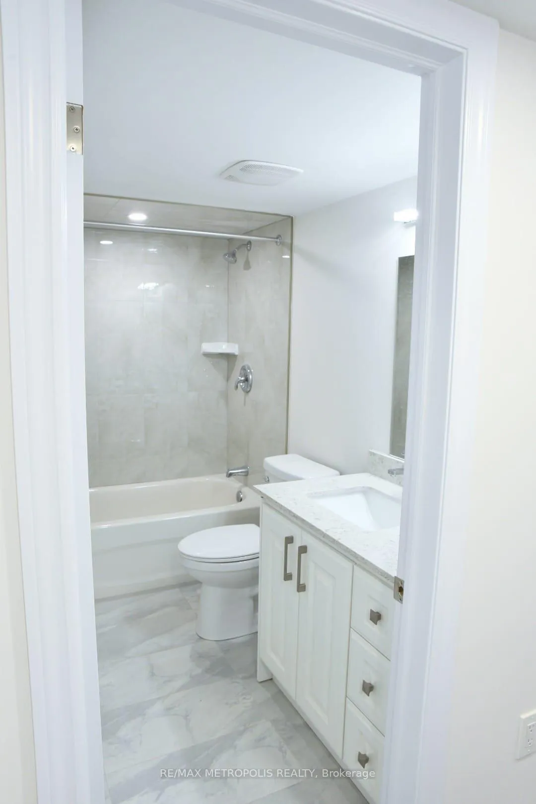 Photo 14 of Unit Bsmt, 3 Elston Avenue, Ajax, Northeast Ajax — HOMEH