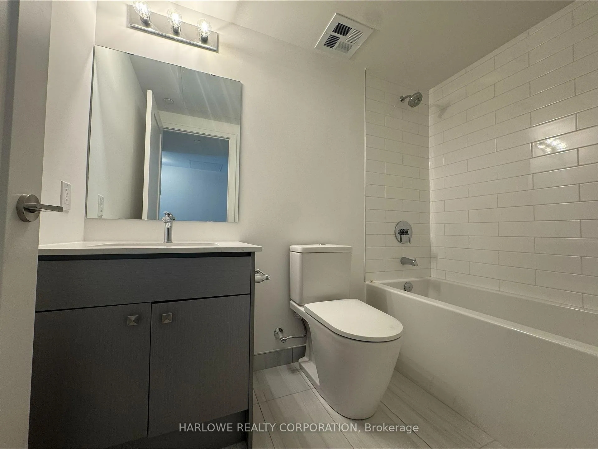 Photo 6 of Unit 419, 2 Manderley Drive, Scarborough, Birchcliffe-Cliffside — HOMEH
