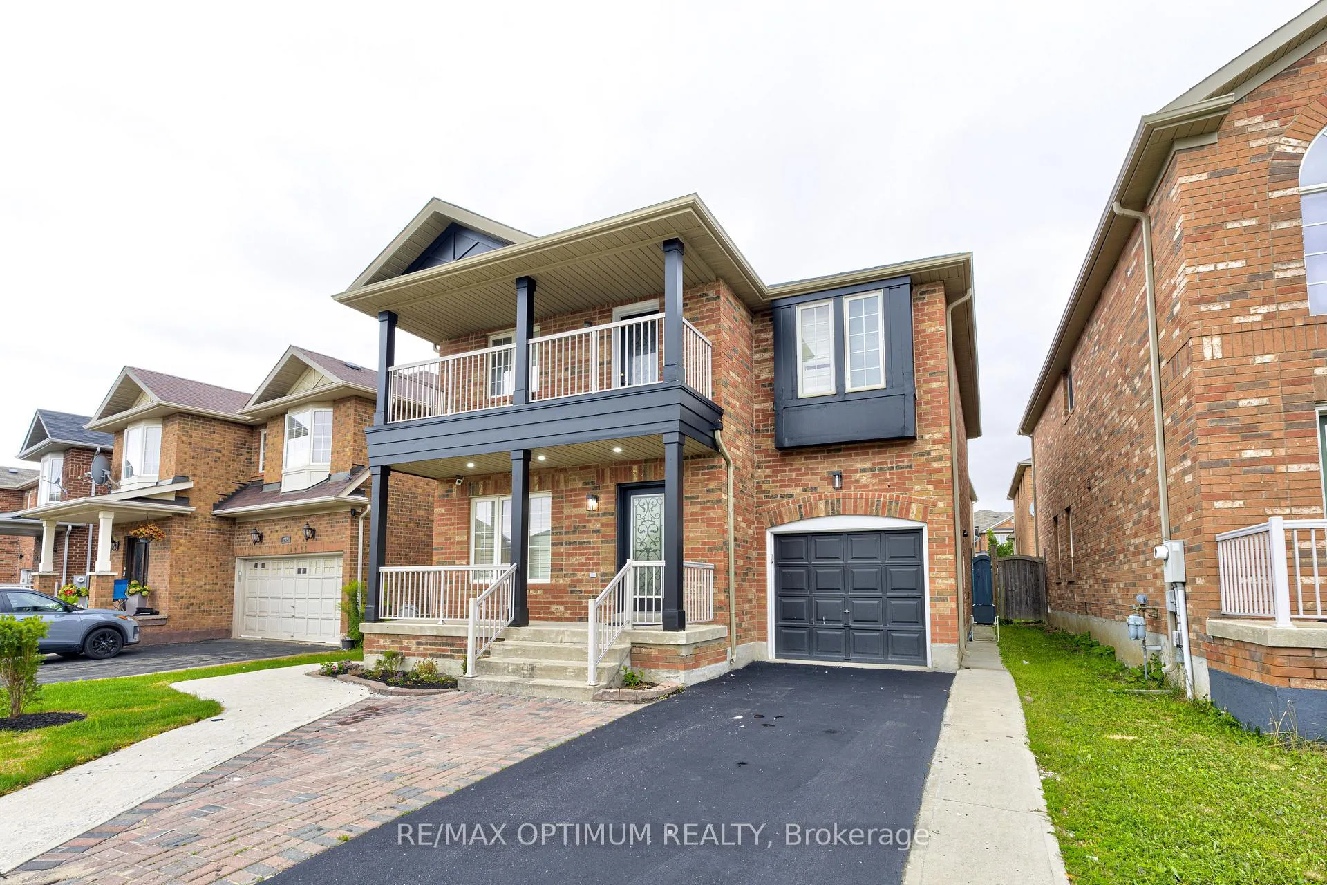 Photo 3 of Unit Main & 2nd, 234 Valleyway Drive, Brampton, Credit Valley — HOMEH