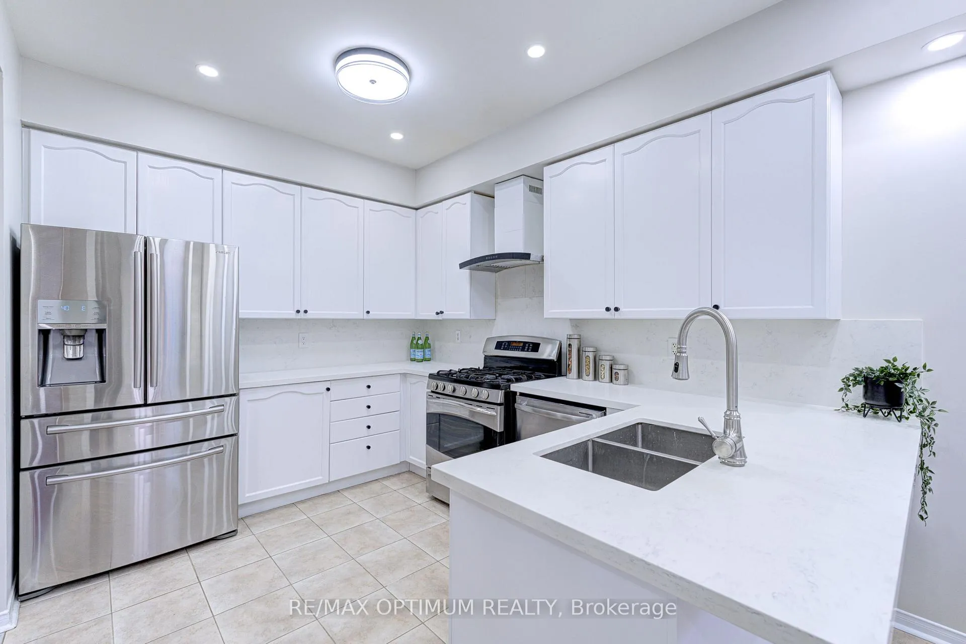 Photo 17 of Unit Main & 2nd, 234 Valleyway Drive, Brampton, Credit Valley — HOMEH