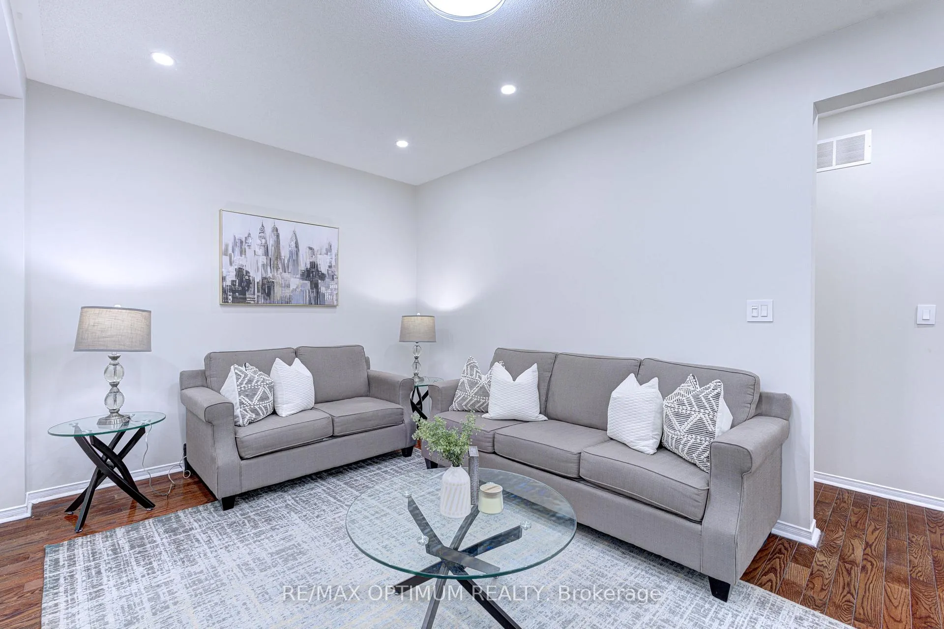 Photo 23 of Unit Main & 2nd, 234 Valleyway Drive, Brampton, Credit Valley — HOMEH