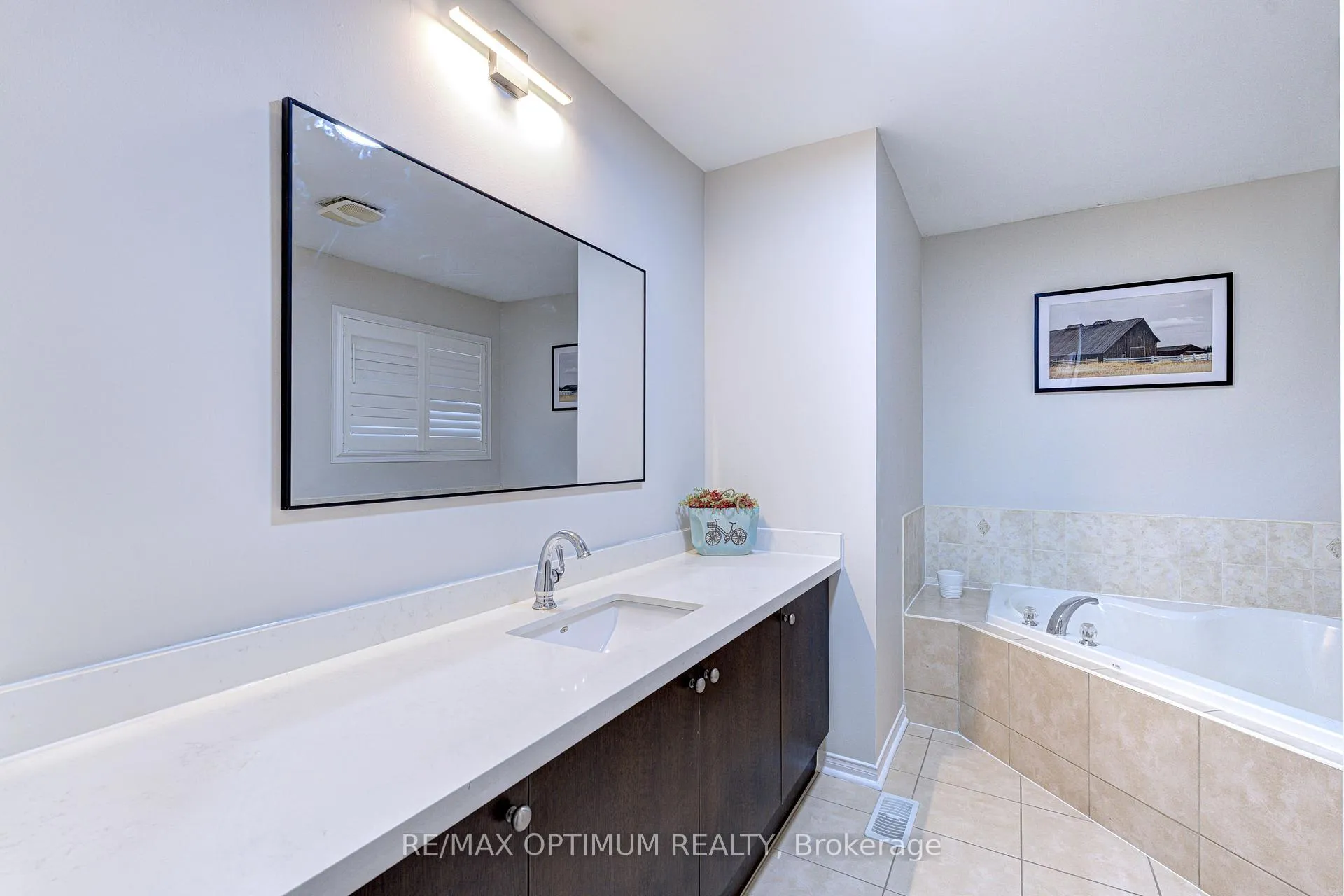 Photo 38 of Unit Main & 2nd, 234 Valleyway Drive, Brampton, Credit Valley — HOMEH