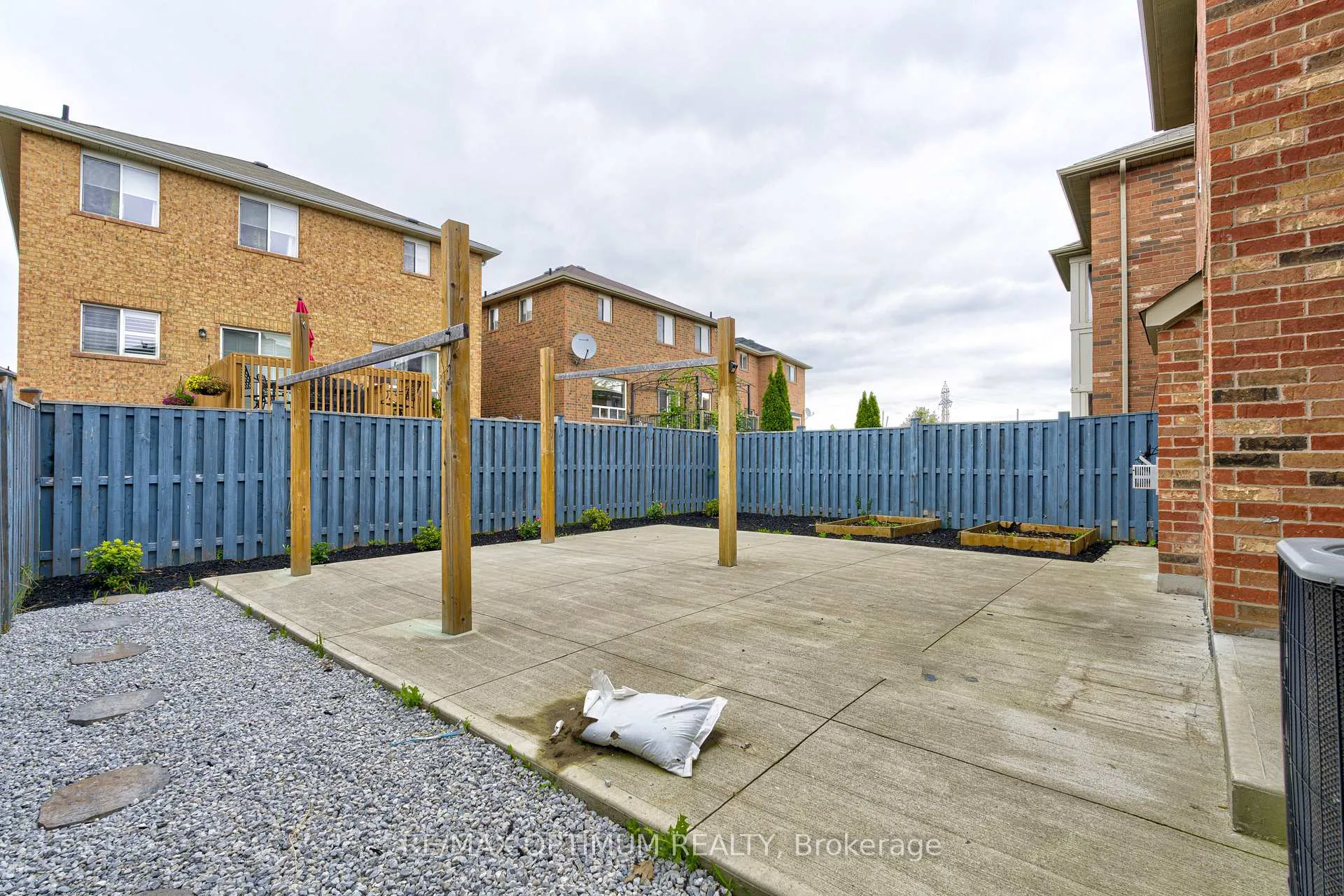Photo 42 of Unit Main & 2nd, 234 Valleyway Drive, Brampton, Credit Valley — HOMEH