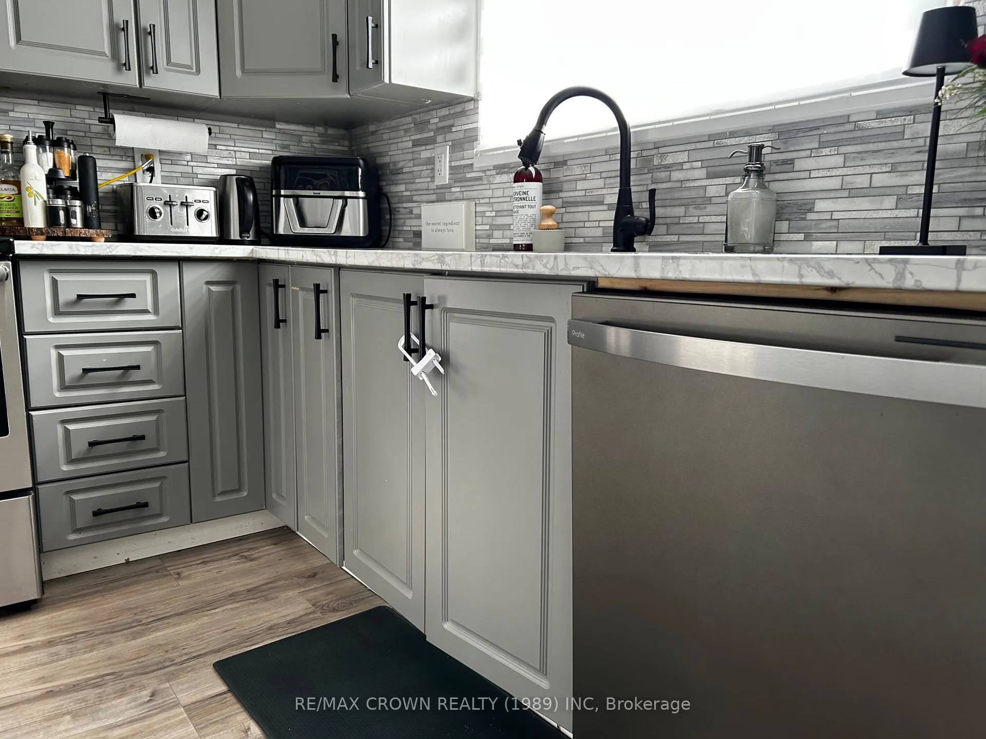 Photo 10 of 448 Government Road E, Kapuskasing — HOMEH