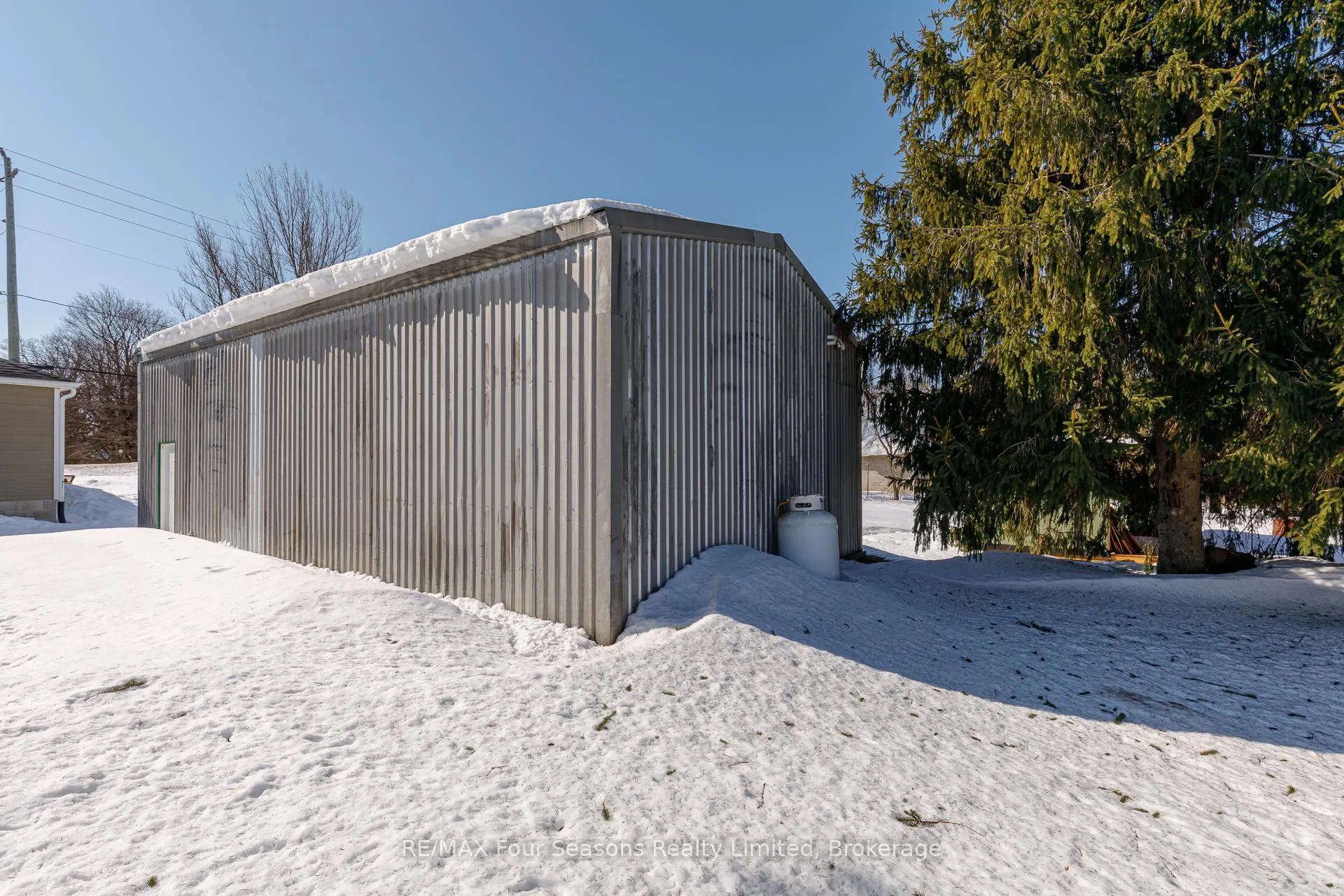 Photo 9 of 1046 County 124 Road N, Clearview, Singhampton — HOMEH