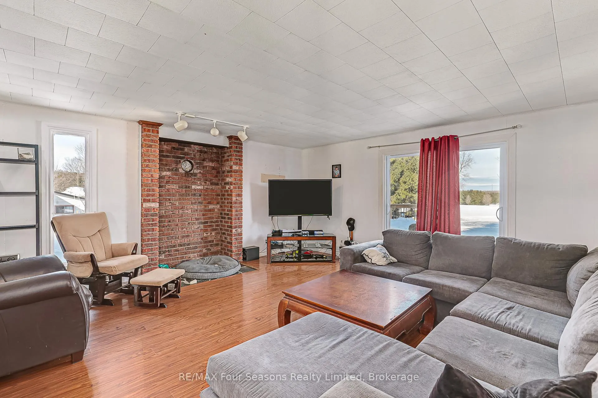 Photo 17 of 1046 County 124 Road N, Clearview, Singhampton — HOMEH