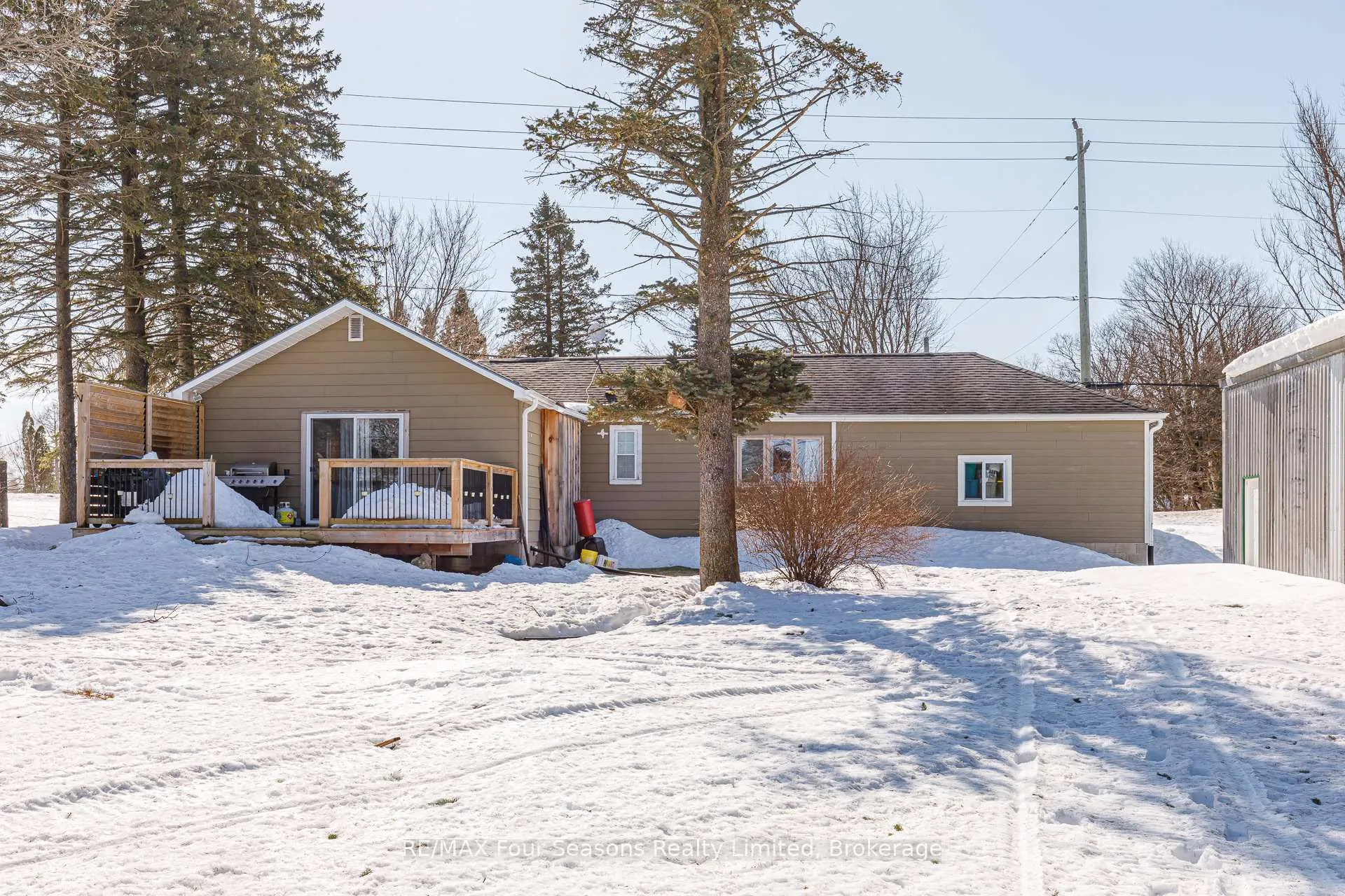 Photo 29 of 1046 County 124 Road N, Clearview, Singhampton — HOMEH