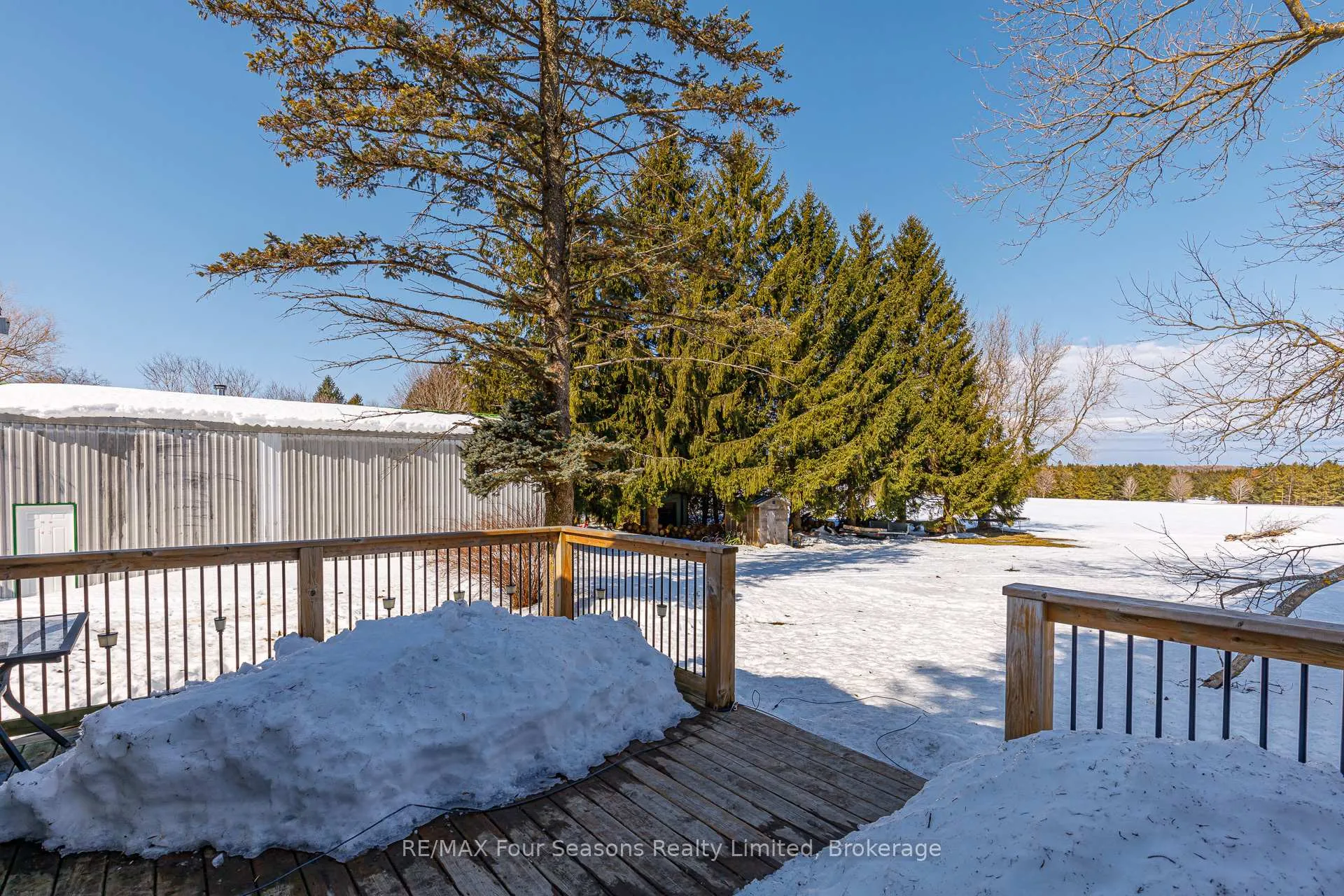 Photo 32 of 1046 County 124 Road N, Clearview, Singhampton — HOMEH