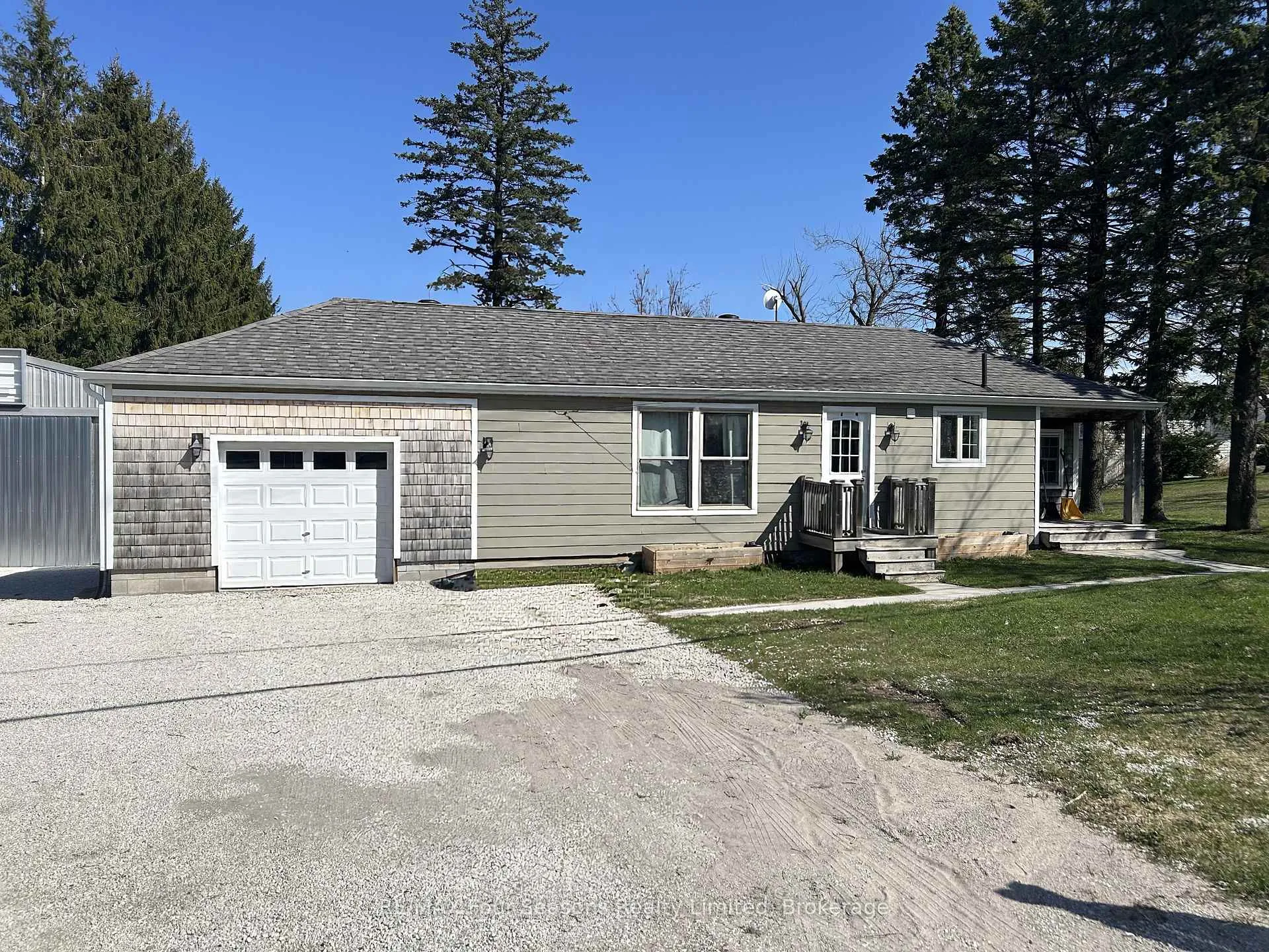Photo 34 of 1046 County 124 Road N, Clearview, Singhampton — HOMEH