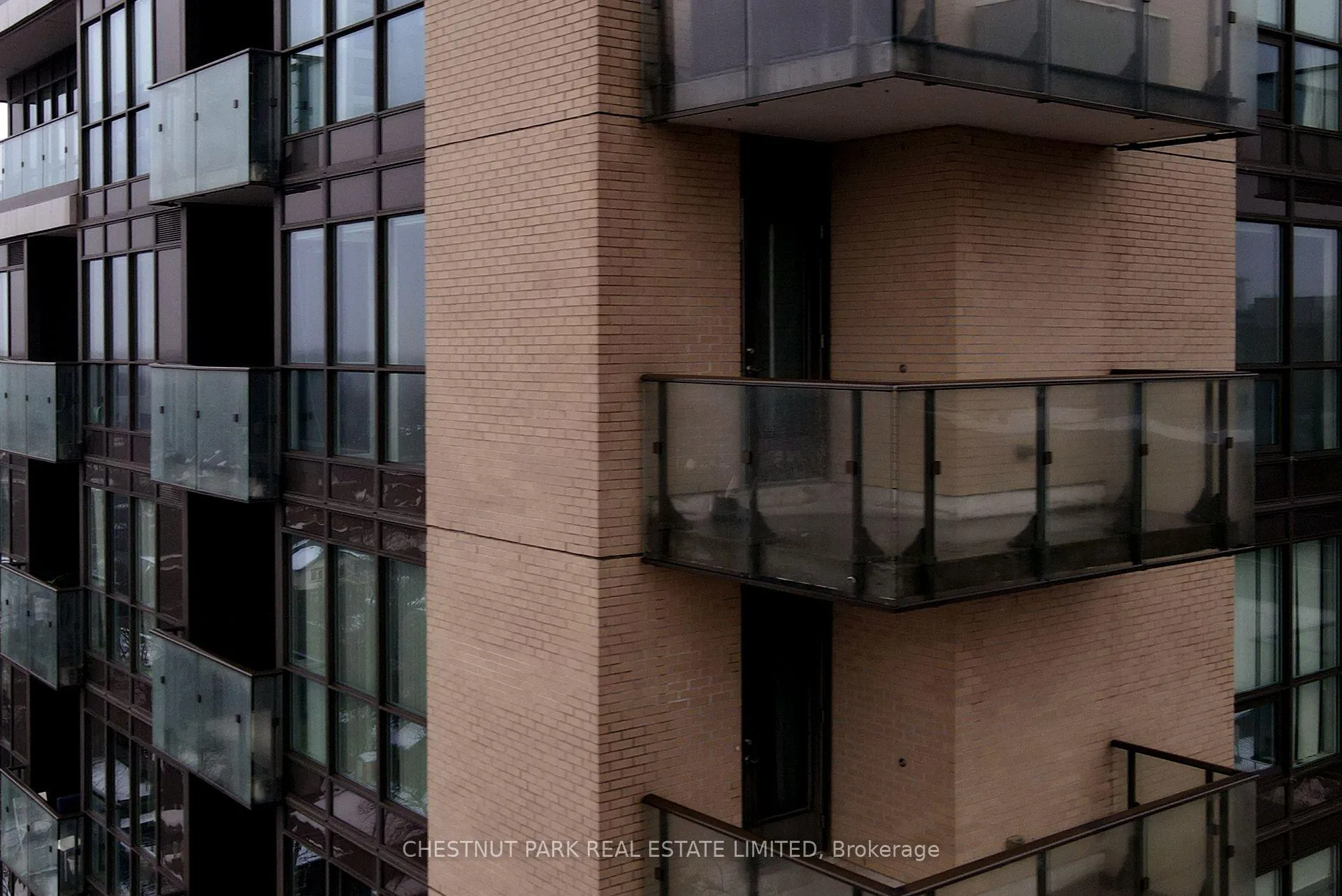 Photo 4 of Unit 1402, 60 Berwick Avenue, Toronto, Yonge-Eglinton — HOMEH