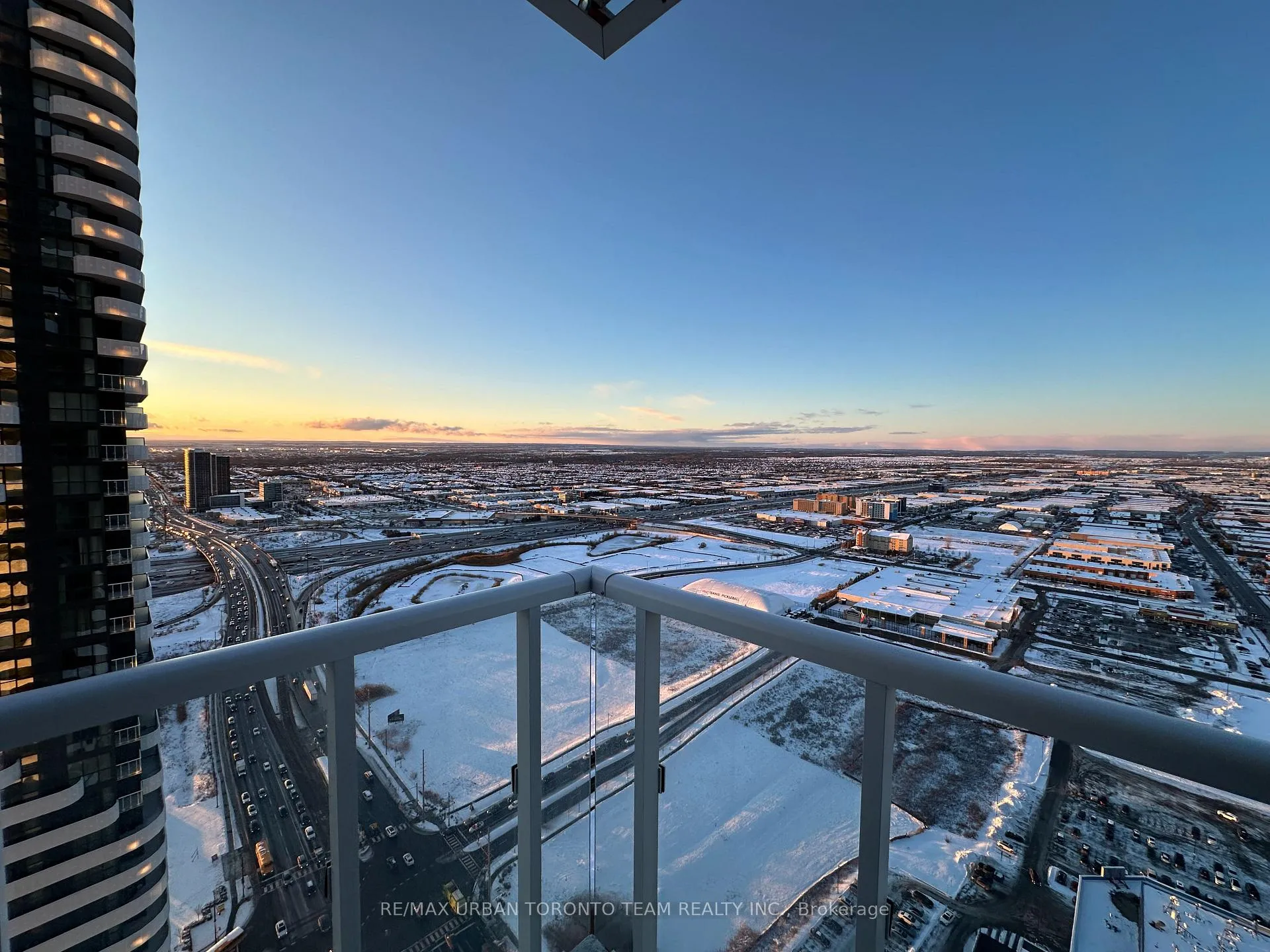 Photo 1 of Unit 4302, 8 Interchange Way, Vaughan, Vaughan Corporate Centre — HOMEH
