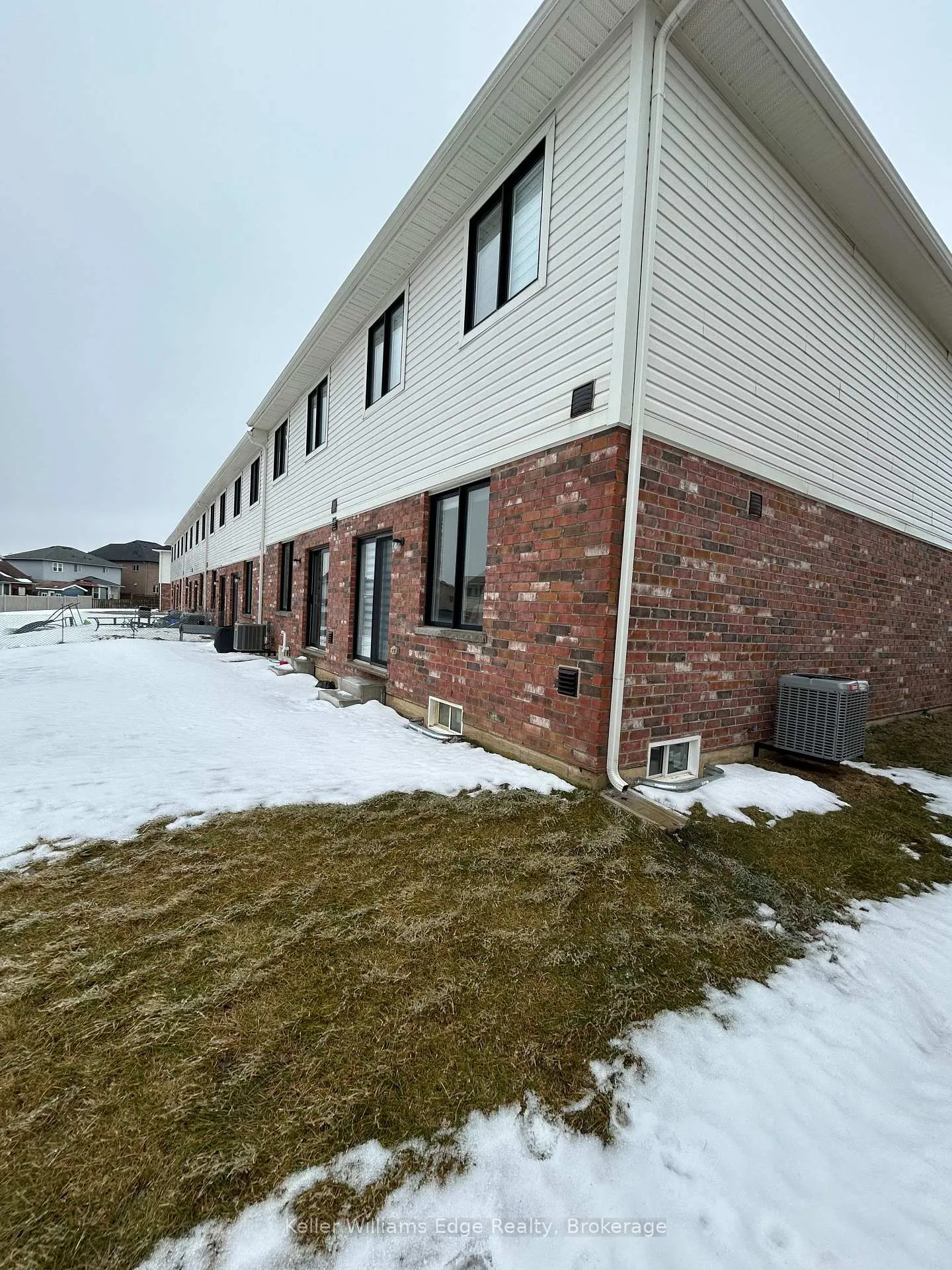 Photo 15 of 21 Genoa Drive, Hamilton, Ryckmans — HOMEH