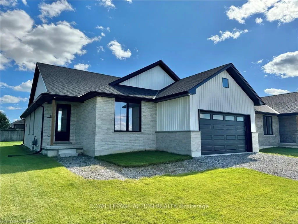 Photo 1 of 111 Judd Drive, Norfolk, Simcoe — HOMEH