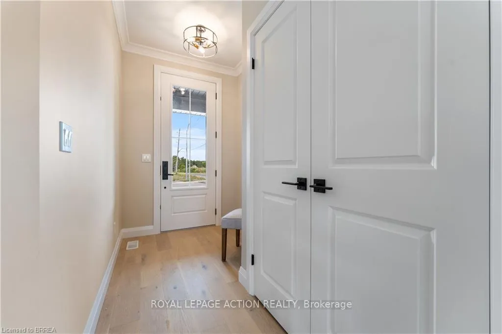 Photo 5 of 111 Judd Drive, Norfolk, Simcoe — HOMEH
