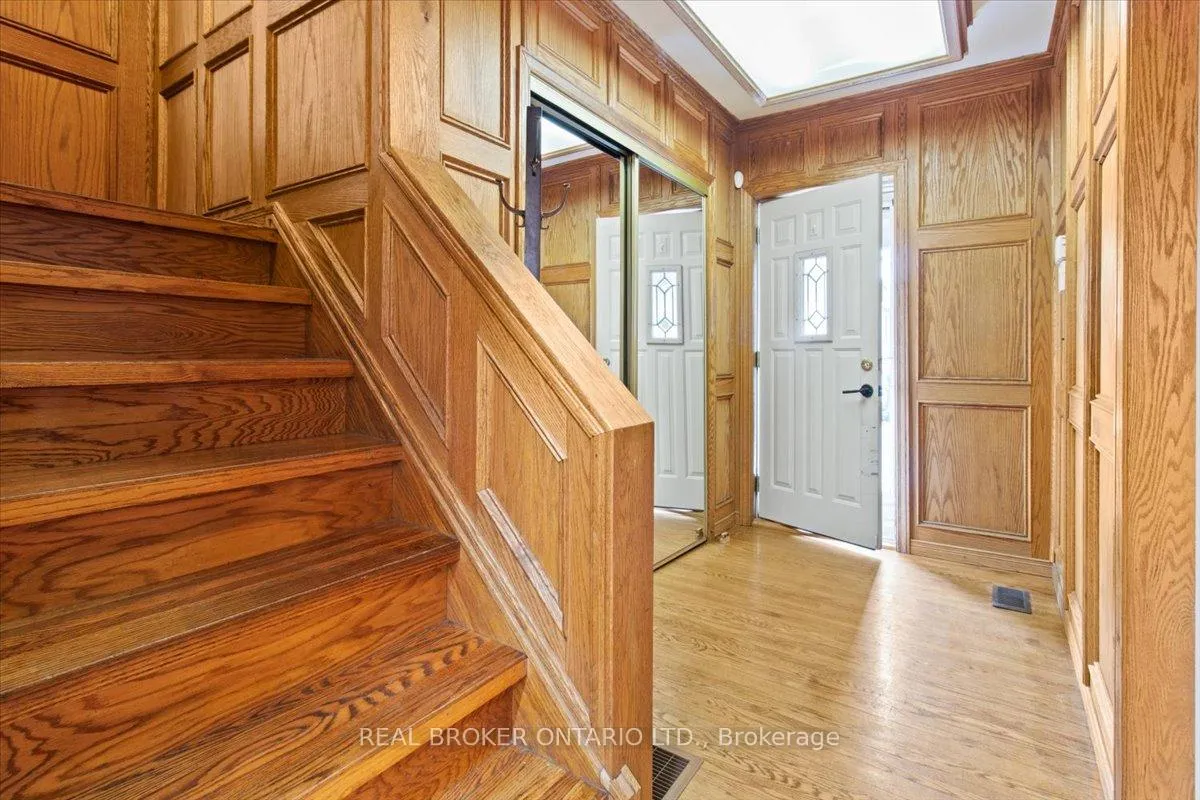 Photo 5 of 28 Glendale Avenue S, Hamilton, Gibson — HOMEH