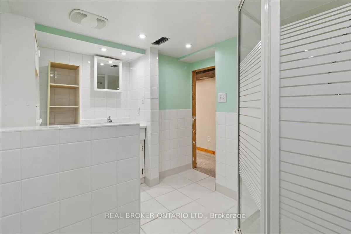 Photo 38 of 28 Glendale Avenue S, Hamilton, Gibson — HOMEH