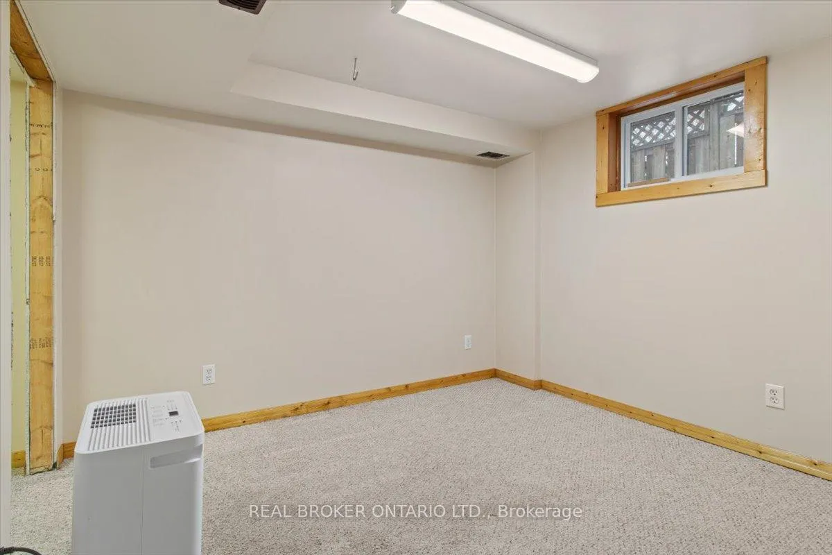 Photo 39 of 28 Glendale Avenue S, Hamilton, Gibson — HOMEH