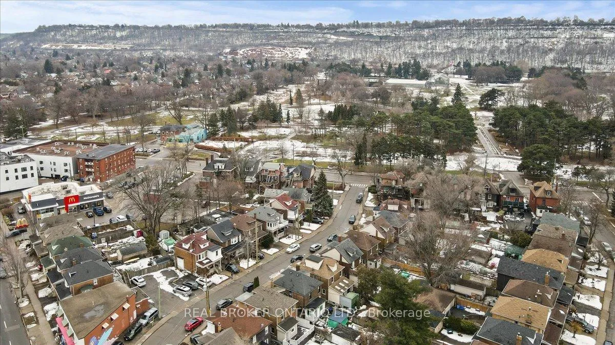 Photo 48 of 28 Glendale Avenue S, Hamilton, Gibson — HOMEH