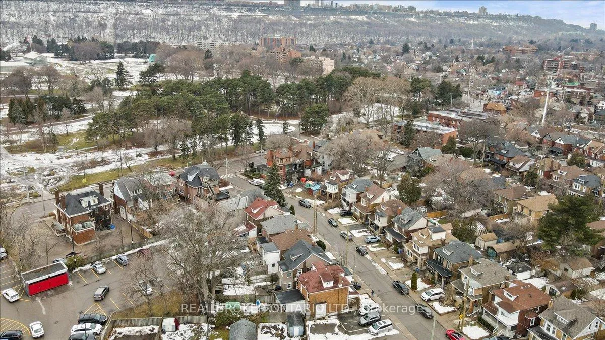Photo 49 of 28 Glendale Avenue S, Hamilton, Gibson — HOMEH