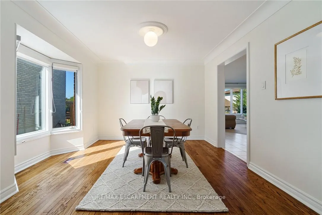 Photo 9 of 43 Glenayr Street, Hamilton, Gilkson — HOMEH