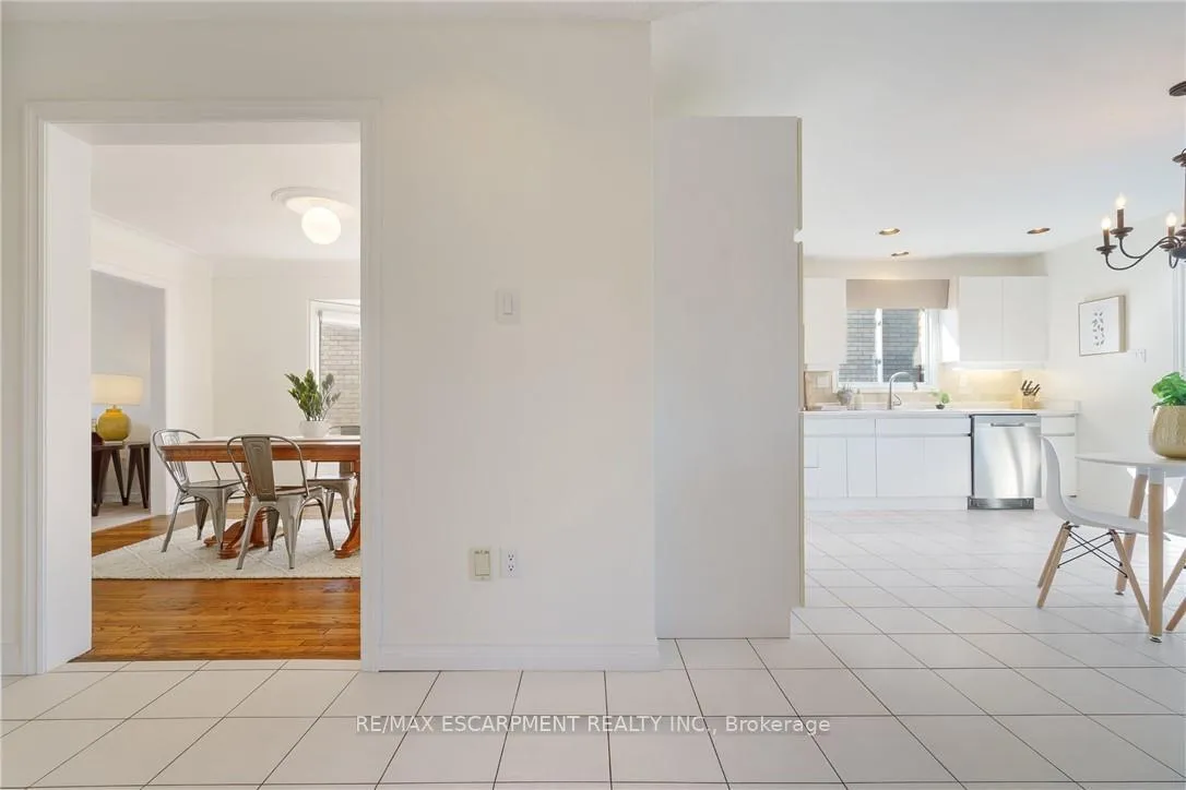 Photo 12 of 43 Glenayr Street, Hamilton, Gilkson — HOMEH