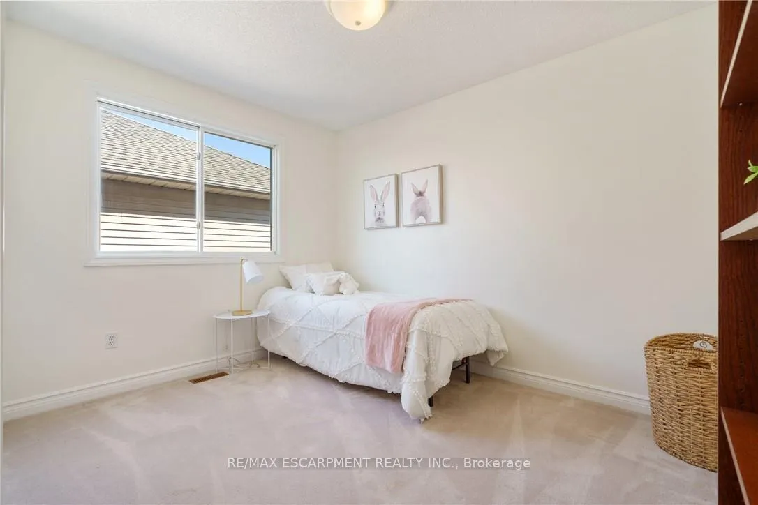 Photo 35 of 43 Glenayr Street, Hamilton, Gilkson — HOMEH