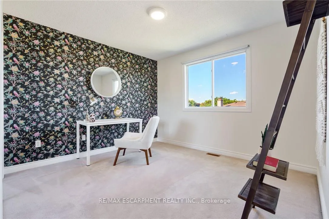 Photo 37 of 43 Glenayr Street, Hamilton, Gilkson — HOMEH