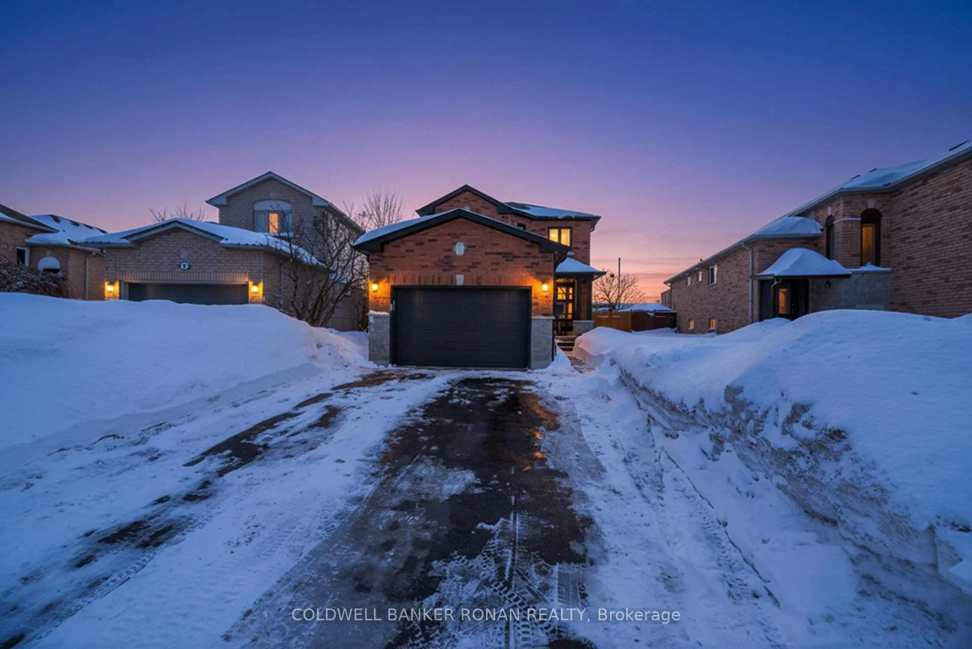 Photo 1 of 13 Bluegrass Drive, Barrie, Holly — HOMEH