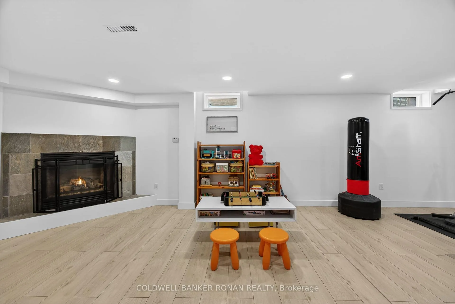 Photo 30 of 13 Bluegrass Drive, Barrie, Holly — HOMEH