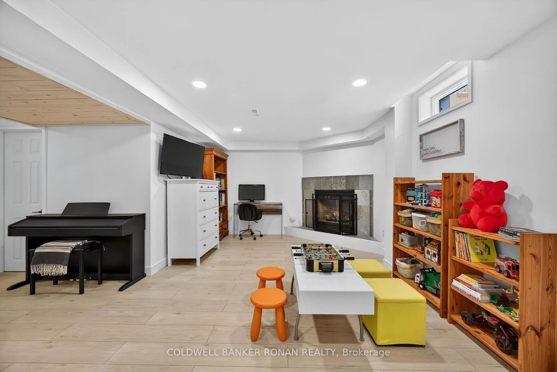 Photo 32 of 13 Bluegrass Drive, Barrie, Holly — HOMEH
