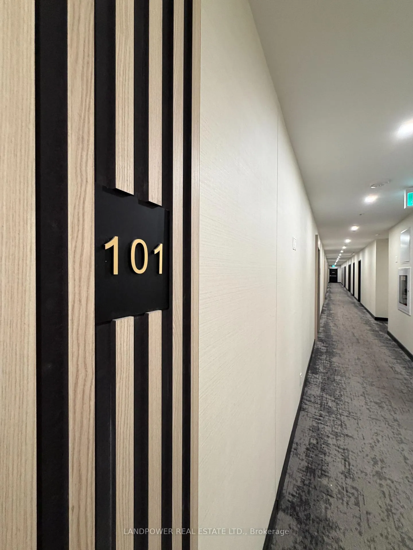 Photo 3 of Unit 101, 56 Andre De Grasse Street, Markham, Unionville — HOMEH