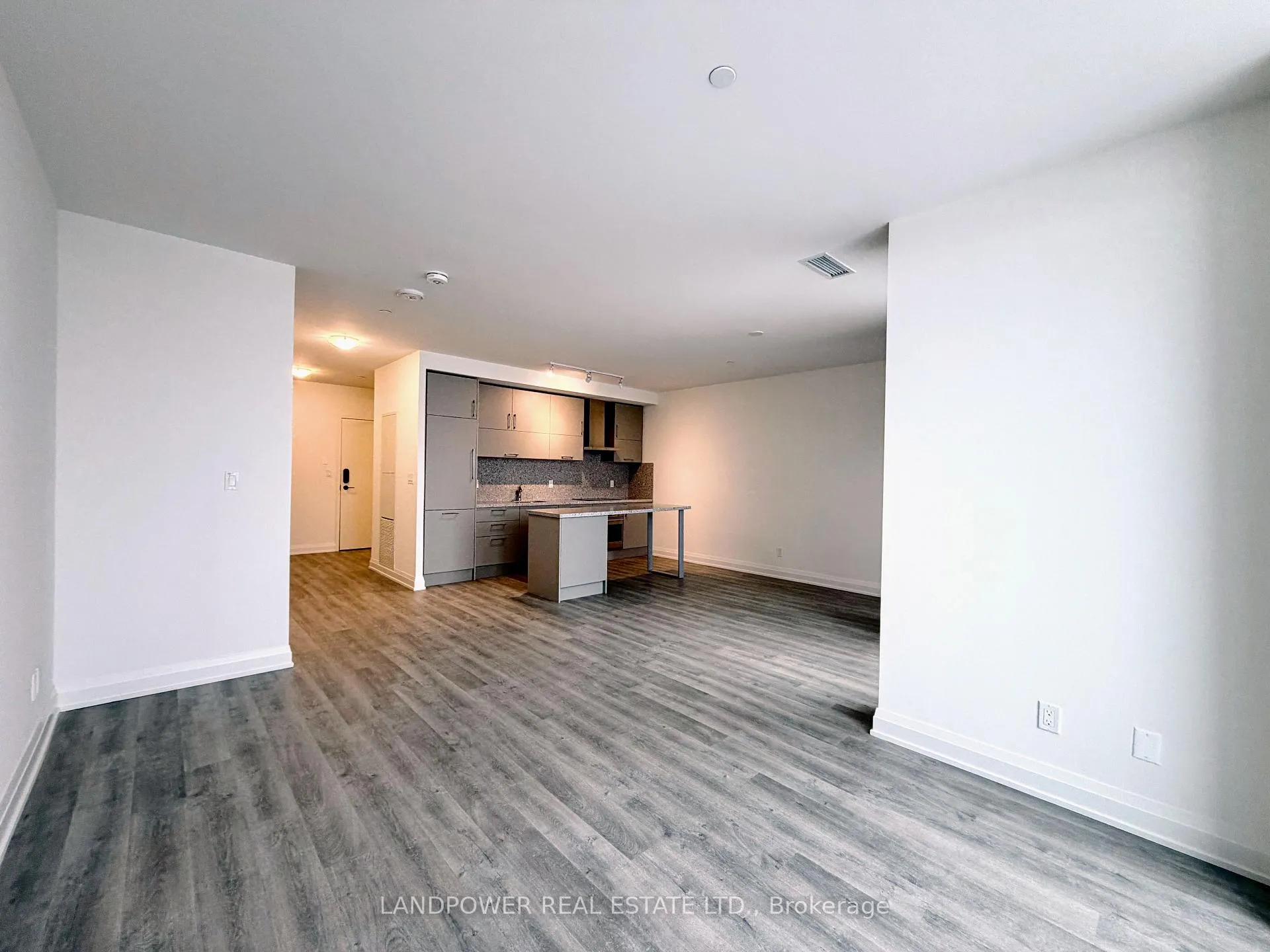 Photo 4 of Unit 101, 56 Andre De Grasse Street, Markham, Unionville — HOMEH