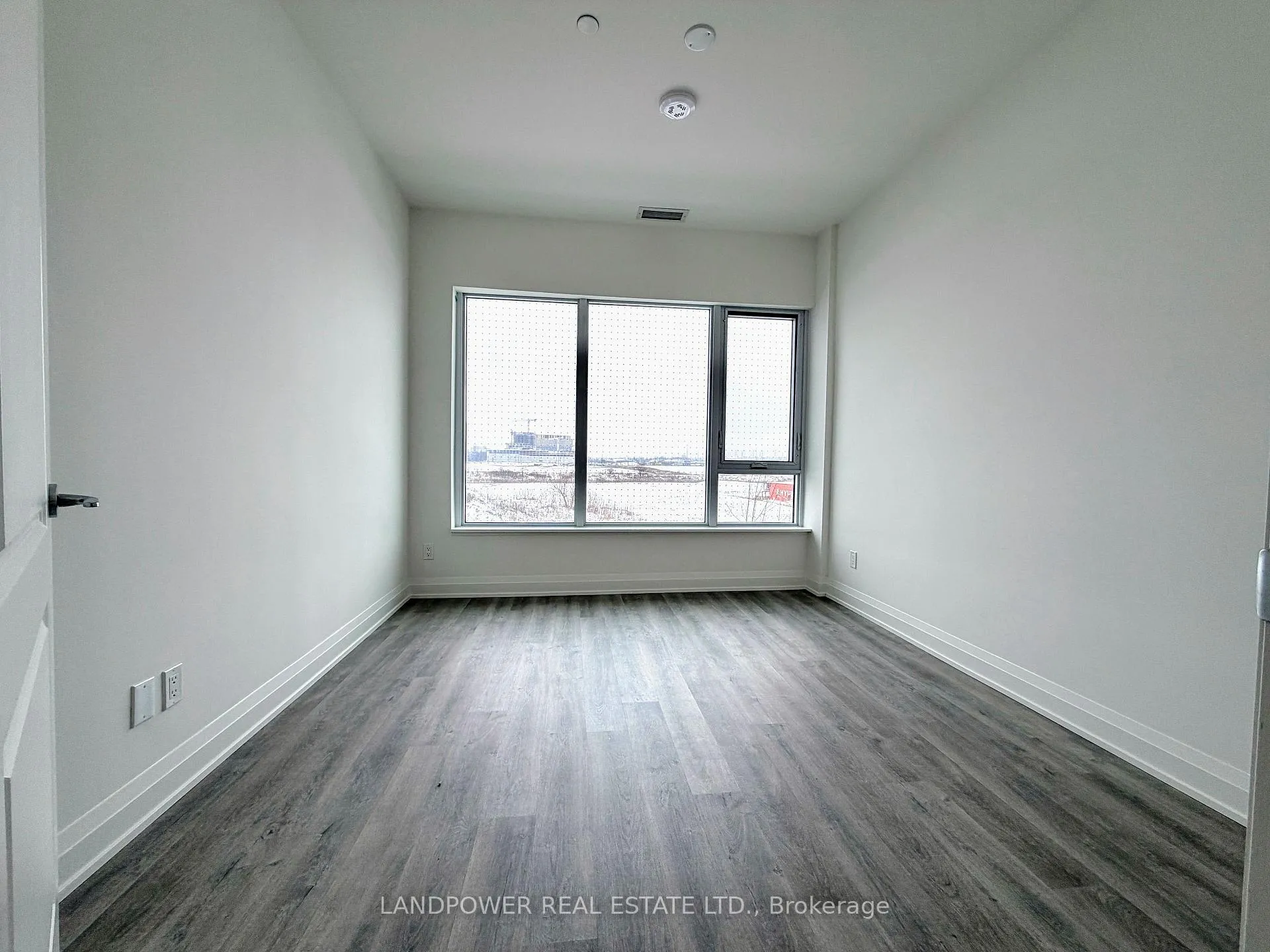 Photo 10 of Unit 101, 56 Andre De Grasse Street, Markham, Unionville — HOMEH
