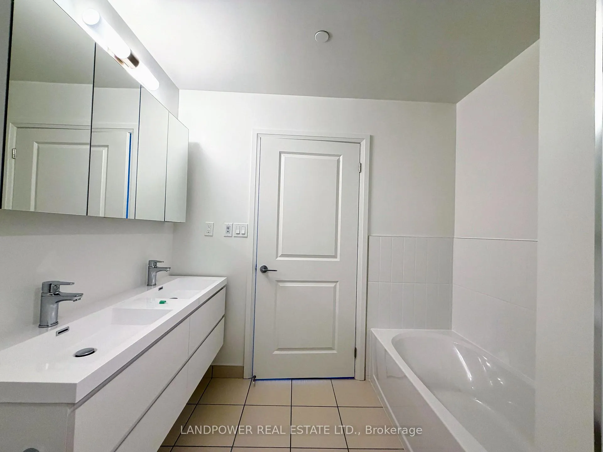 Photo 14 of Unit 101, 56 Andre De Grasse Street, Markham, Unionville — HOMEH
