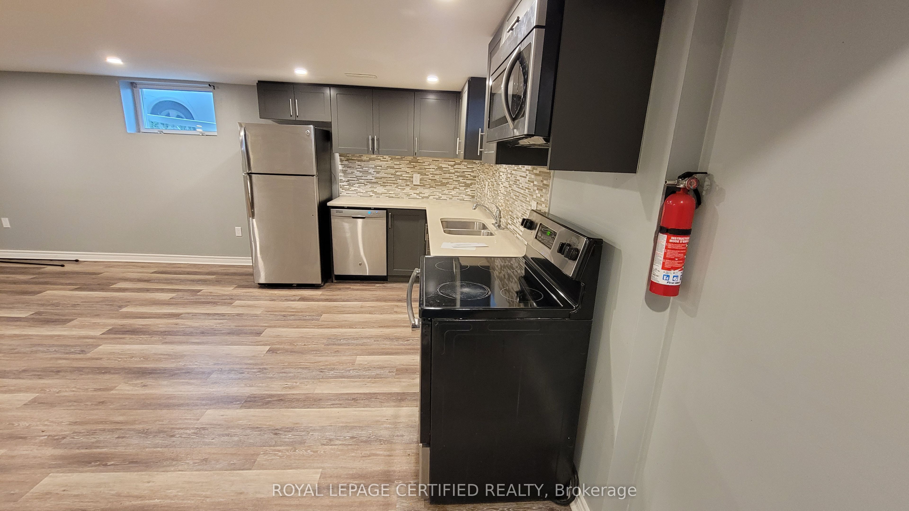 Photo 3 of Unit 2, 892 Fennell Avenue E, Hamilton, Macassa — HOMEH