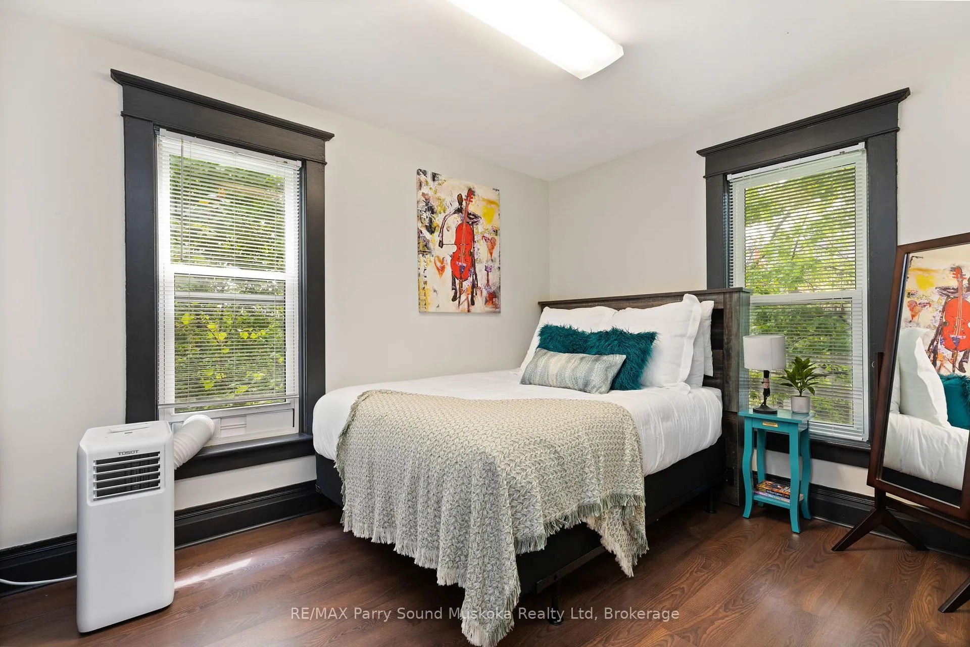 Photo 6 of Unit 2, 97 James Street, Parry Sound — HOMEH