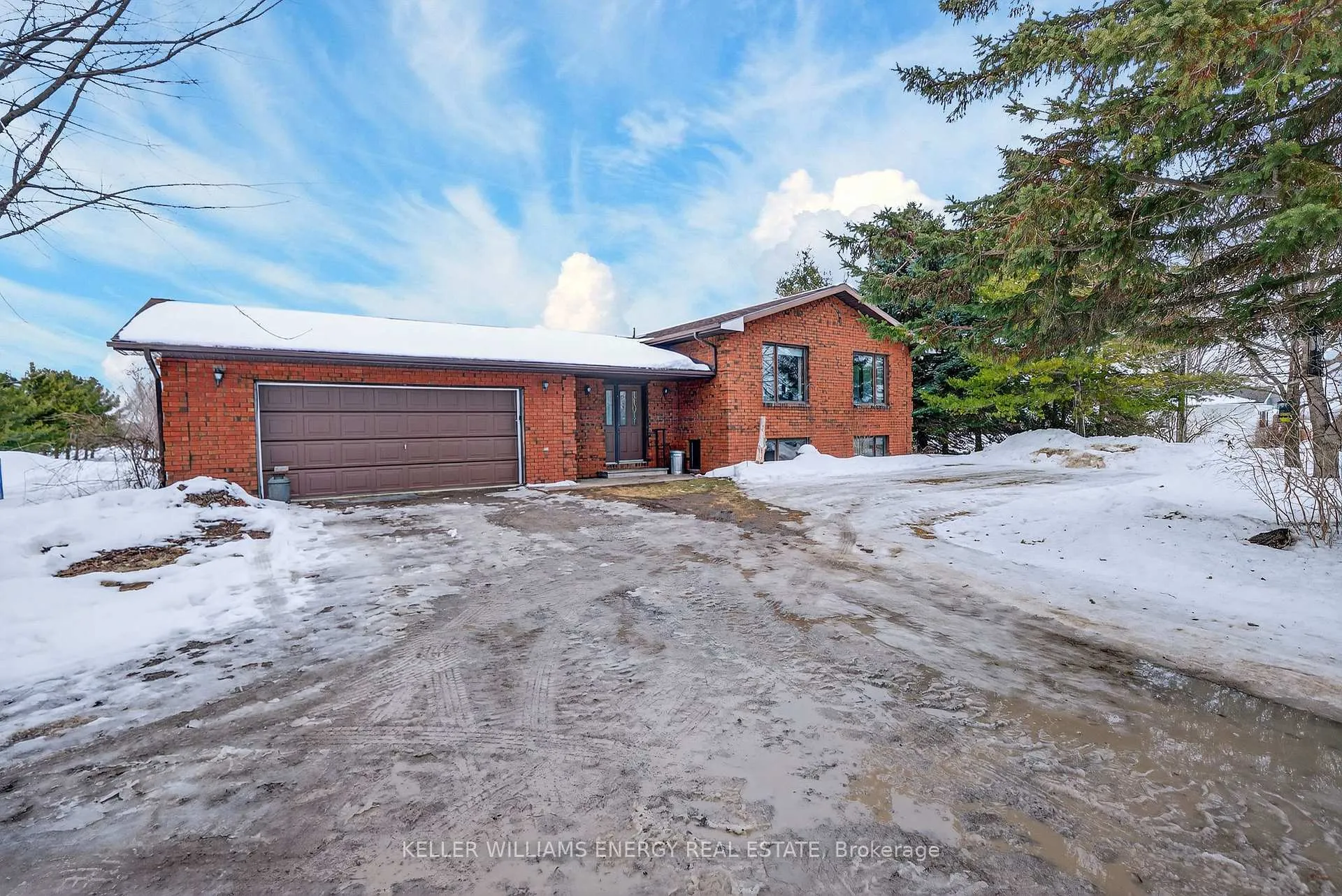 Photo 2 of 1614 County Road 1, Prince Edward County, Hallowell Ward — HOMEH