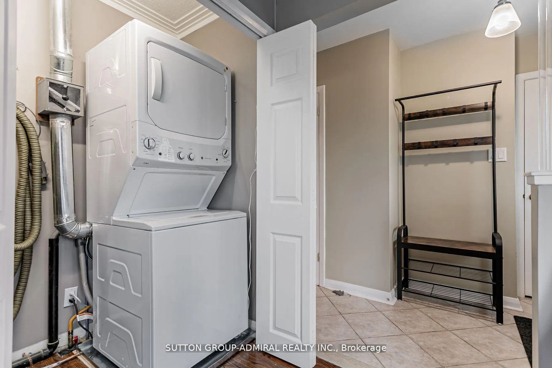 Photo 17 of Unit Upper, 102 Cornwall Road, Brampton, Bram East — HOMEH