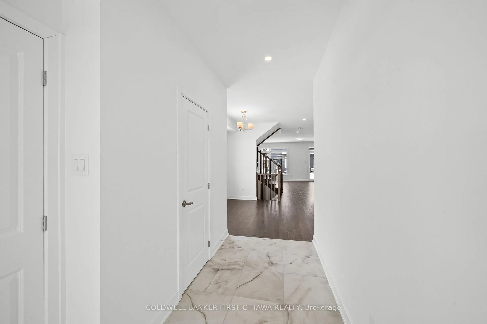 Photo 2 of 461 Shuttleworth Drive, Ottawa, Leitrim — HOMEH