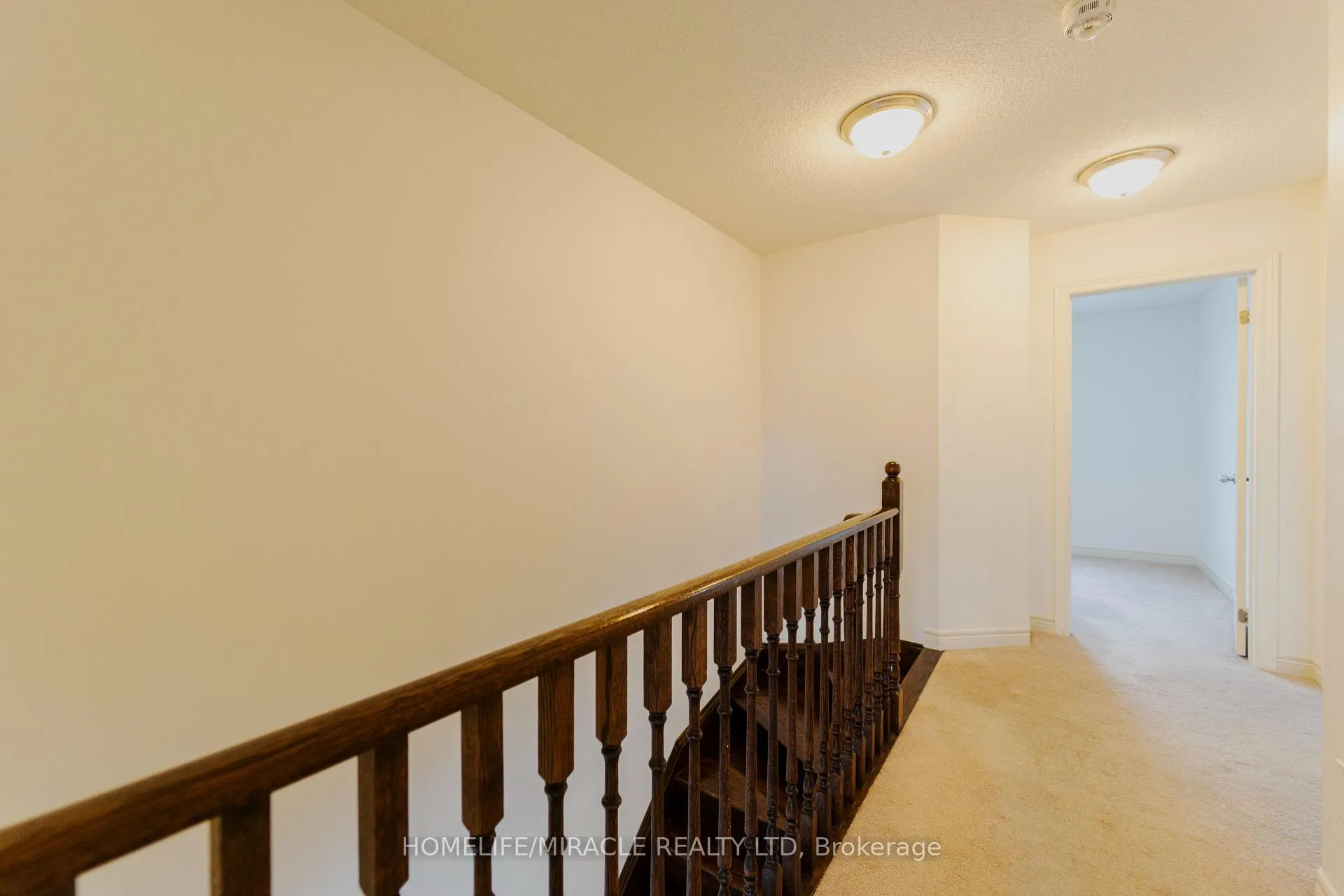 Photo 23 of 106 Aspen Hills Road, Brampton, Credit Valley — HOMEH