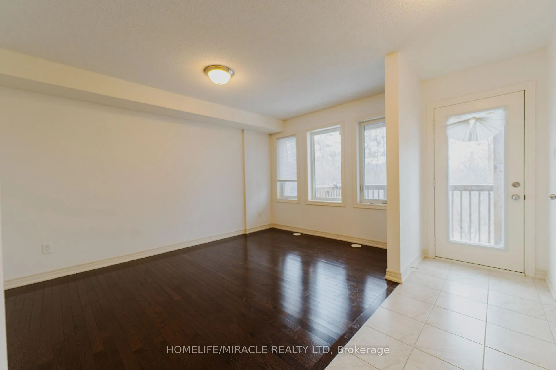 Photo 24 of 106 Aspen Hills Road, Brampton, Credit Valley — HOMEH
