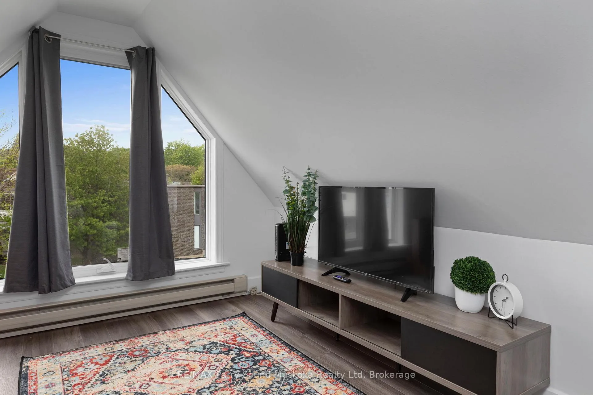 Photo 2 of Unit 3, 97 James Street, Parry Sound — HOMEH