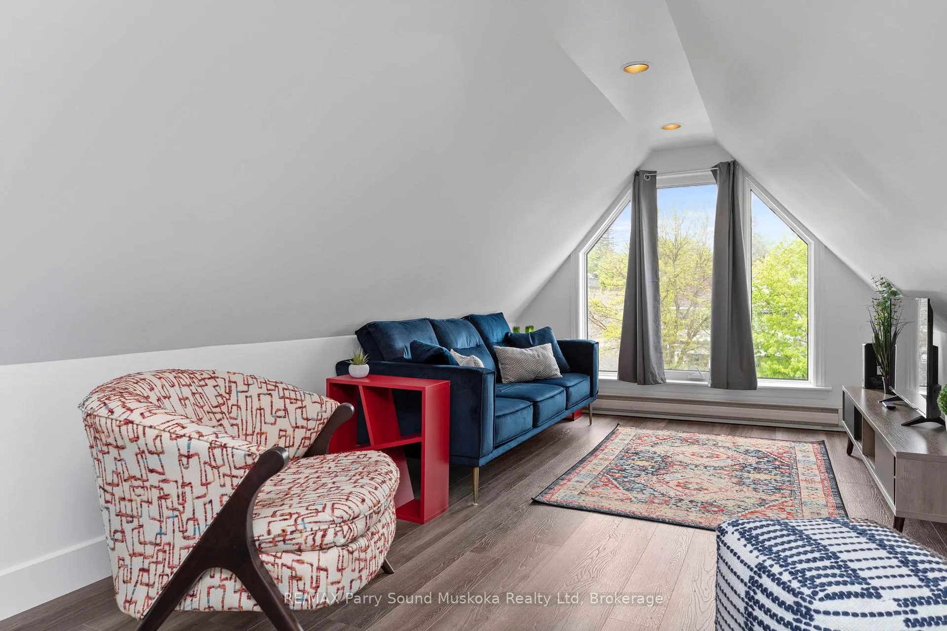 Photo 4 of Unit 3, 97 James Street, Parry Sound — HOMEH