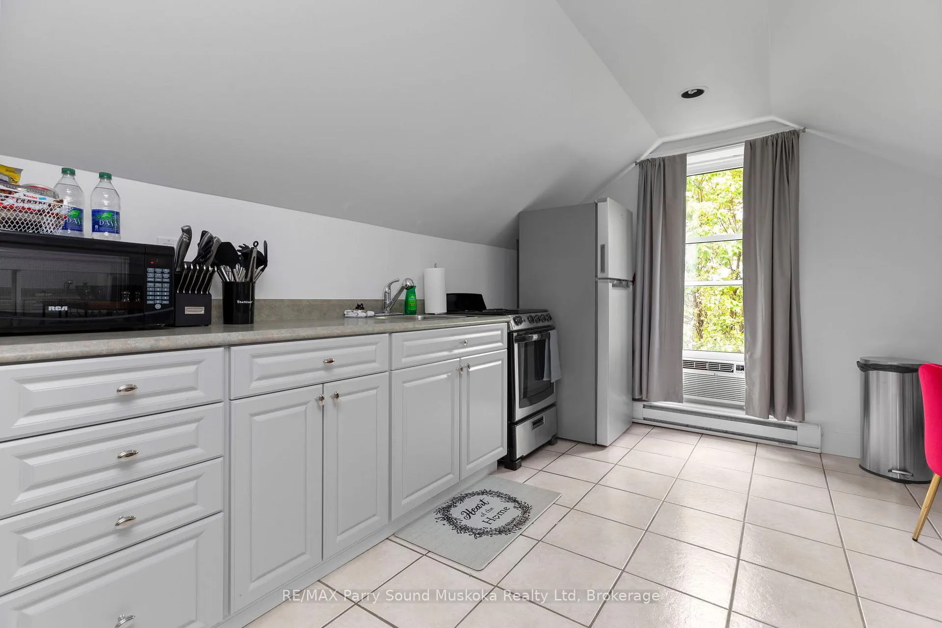 Photo 12 of Unit 3, 97 James Street, Parry Sound — HOMEH